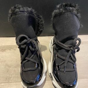 Brand New Boot. Labelled size 8 but fits like a 7.